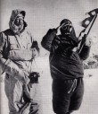 Herbert Tichy a Pasang Dava Lama na vrcholu o Oju